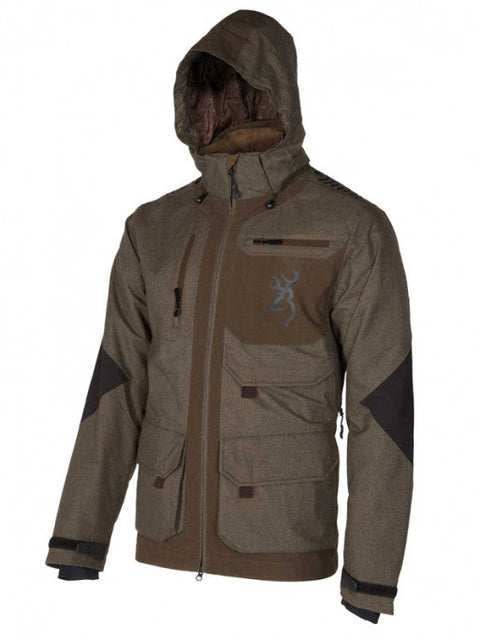 "Parka Browning XPO Toundra", l'Alt Text pourrait être : "Parka Browning XPO Toundra en action, conçu pour la chasse par temps froid, offrant isolation et camouflage en milieu naturel."